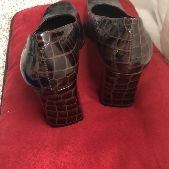 Faux crocodile brown shoes - Picture 3 of 4